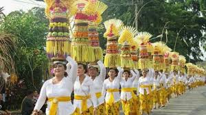 Suku Bali: Keindahan Alam dan Kekayaan Budaya Hindu yang Memikat